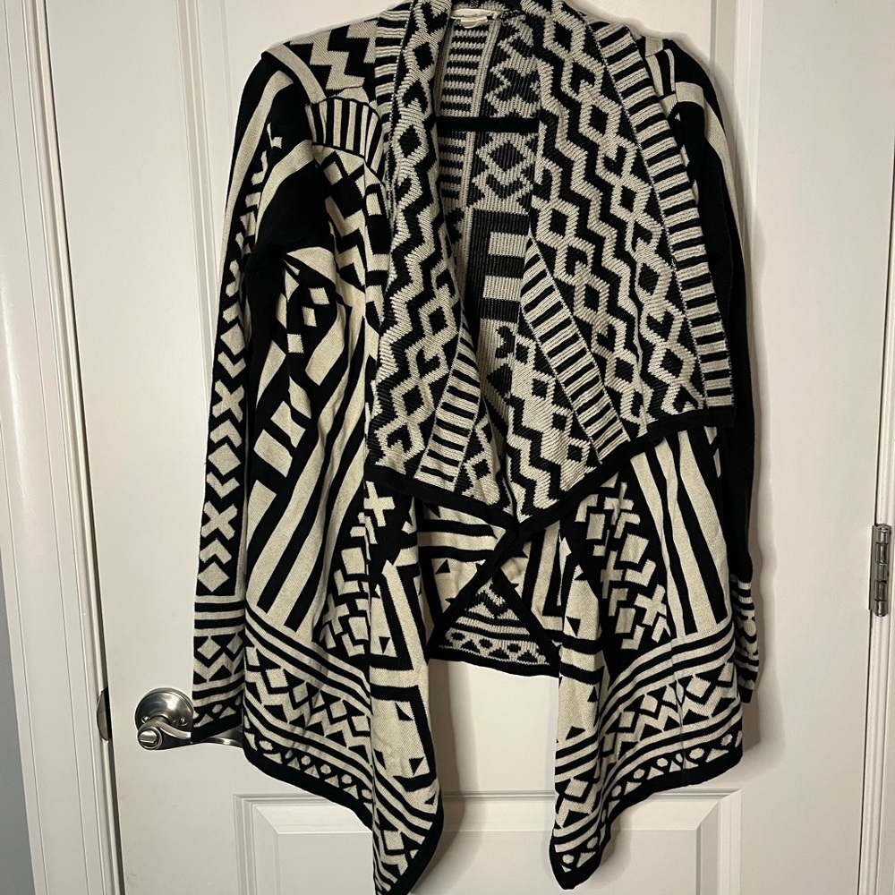 Staring at Stars Black and Cream Geometric Cardigan